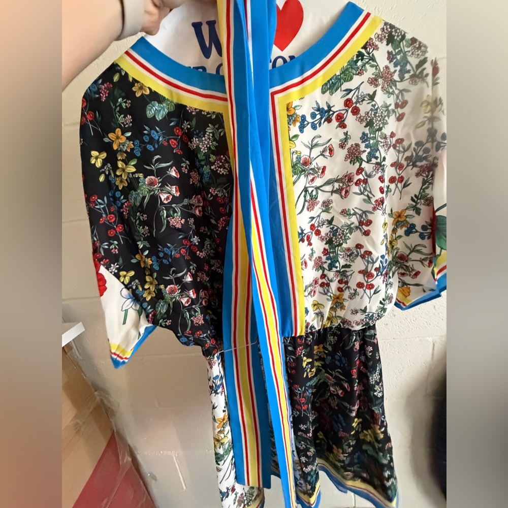 Alice + Olivia Blue Floral Romper with neck scarf 💛💙